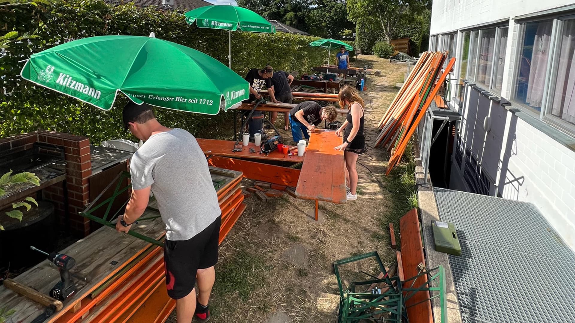 Restaurierung Biergarnituren 2022
