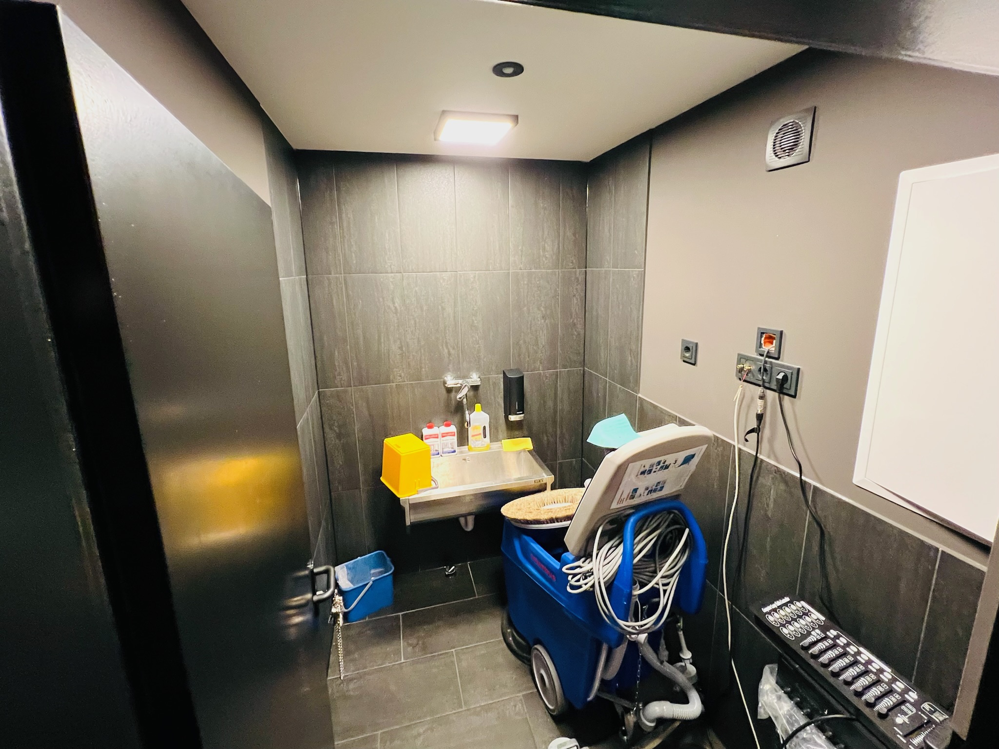 Toilettensanierung-3.jpeg
